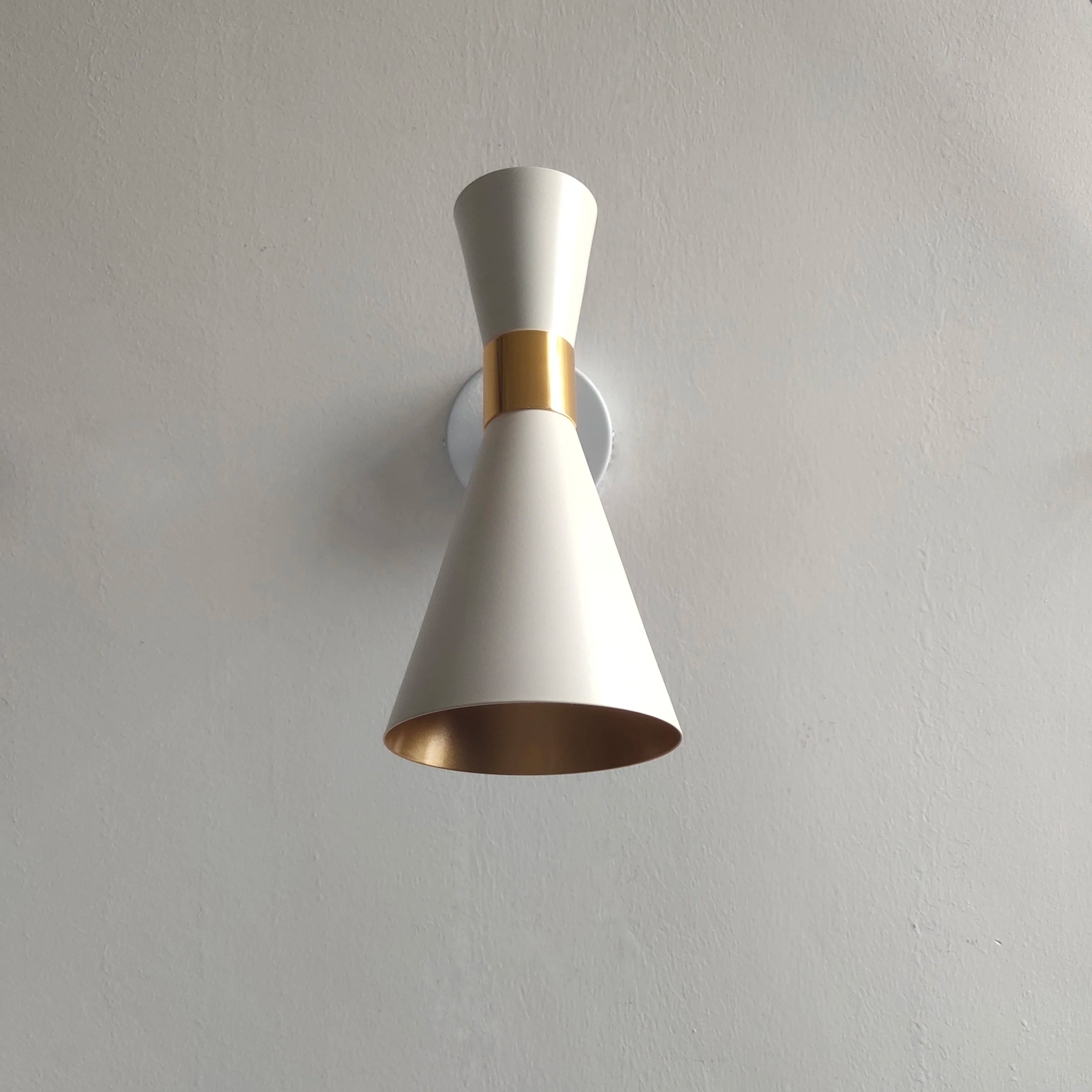 Fashion black white wall lamps Copper rotating head Aluminum shade E27 Luminaire Living dining room bedroom Wall sconces Decor