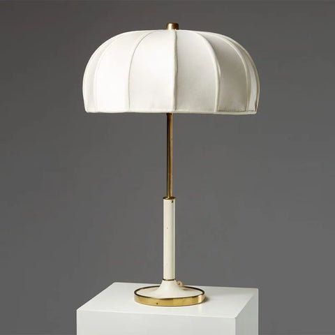 Nanyang Retro Table Lamp with Metal Base umbrella fabric lamp room Decorative Night Light bedroom beside office green Desk Lamp